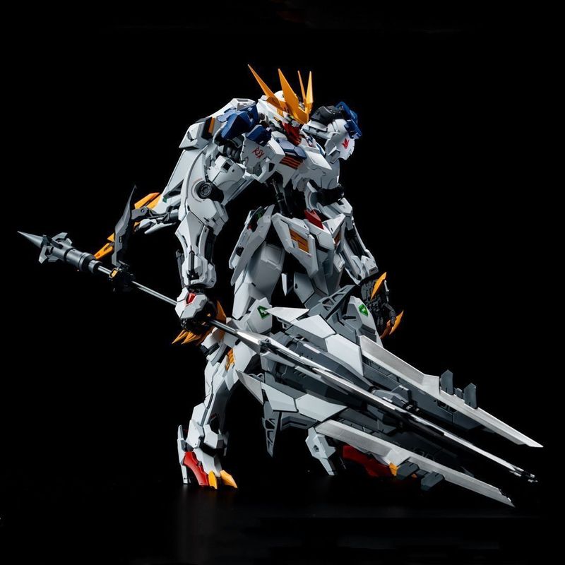 【W MAGAZYNIE】LUNAVOR MG 1/100  – Model Kit Eighty Six recenzja i cena